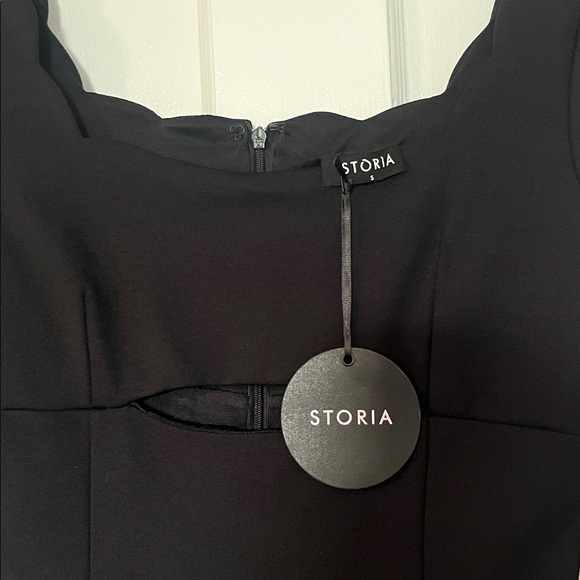 Storia Black scallop long sleeve mini dress NWT SZ small - Picture 3 of 5